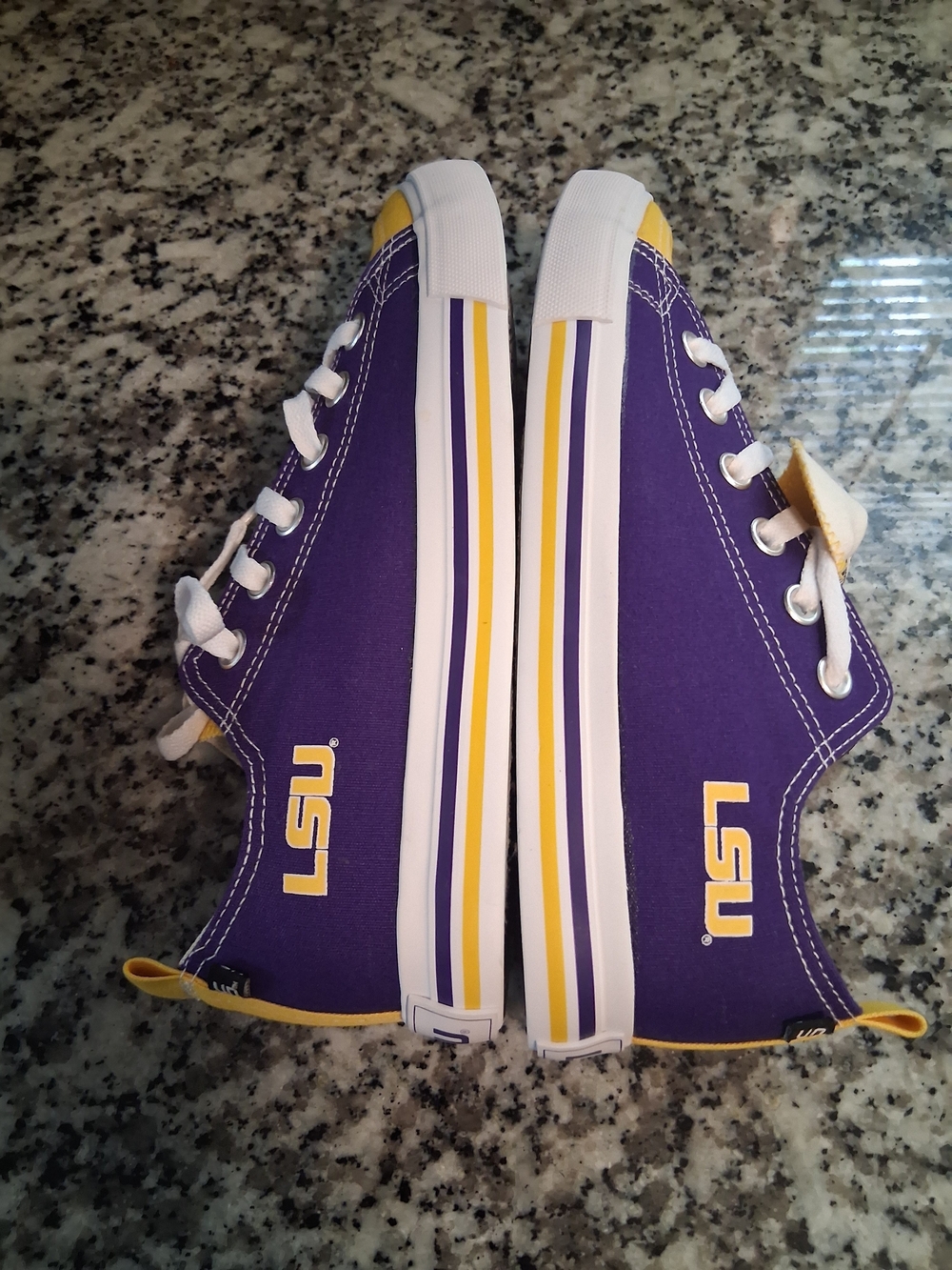 Unisex Wms Size 8/ Mens Size 6 LSU Purple Low-Top Canvas Sneakers With Hat